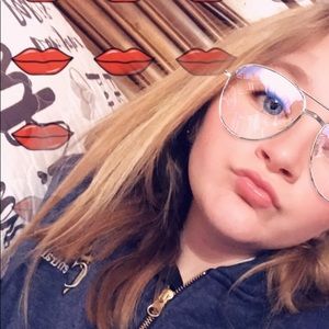 Meet your Posher, Katrina